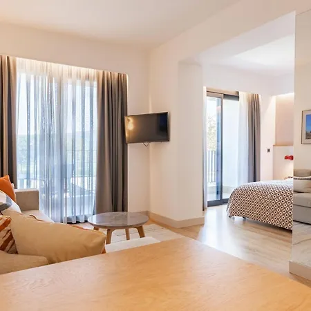 Ξενοδοχείο Pinar *