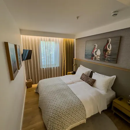 Pinar Hotel *